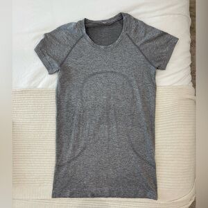 LULU Swiftly Tech Short Sleeve - WORN ONCE - Waist Length - Grey